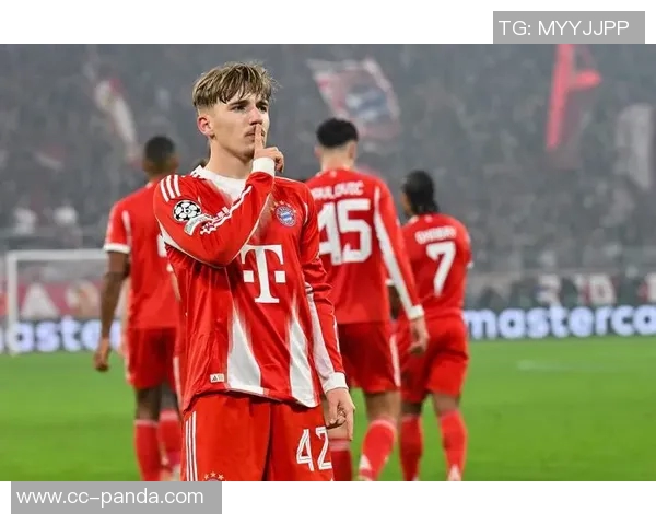 比赛第71分钟卡尔进球庆祝拜仁扩大领先优势2-0战胜萨尔茨堡